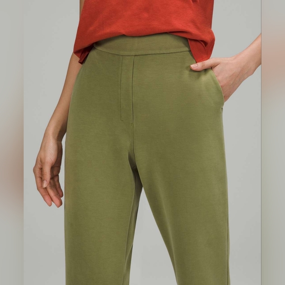 Lululemon Olive Softstreme Pants - Size 2 - Picture 3 of 10